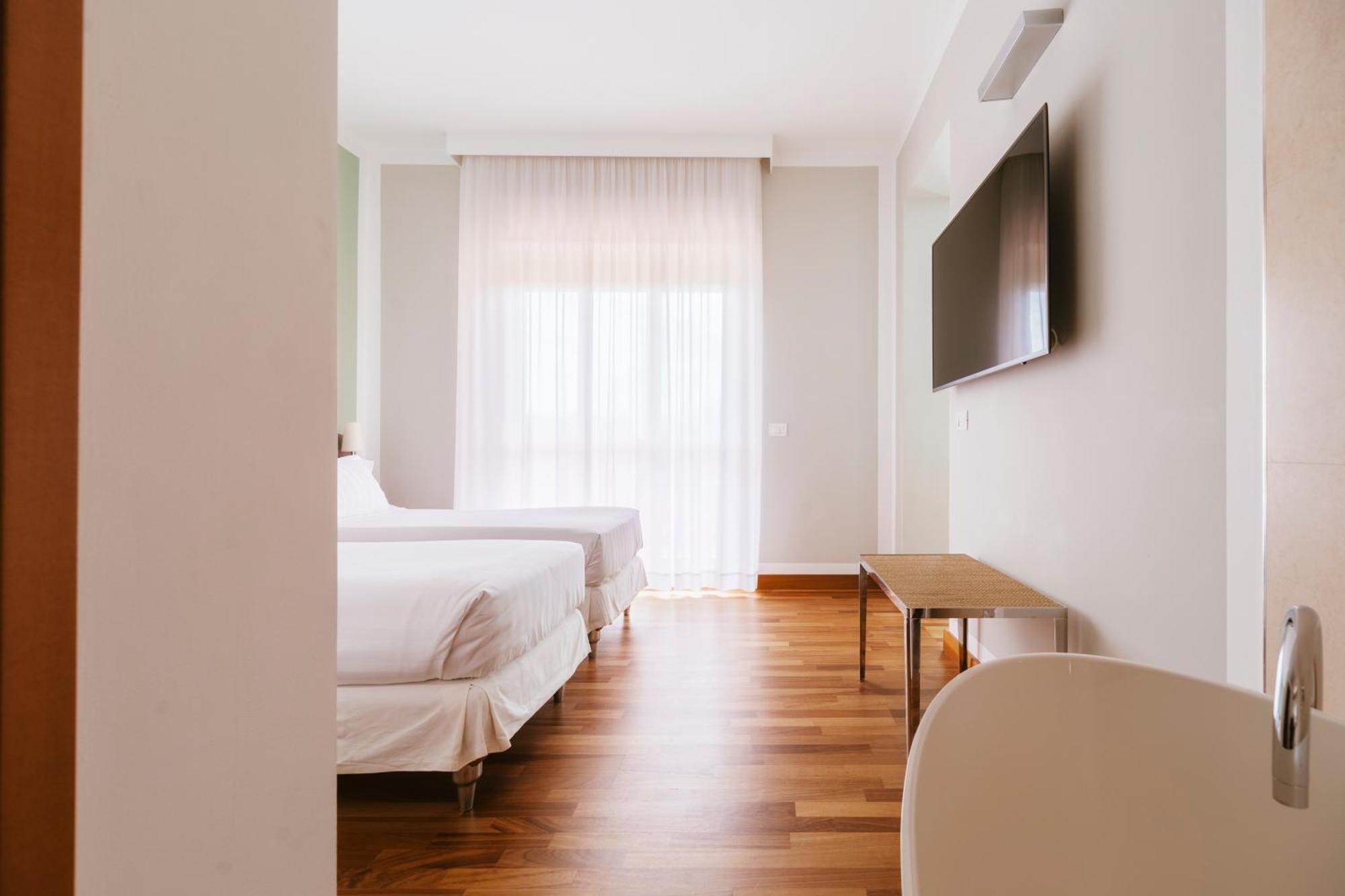 Hotel Miramare Civitanova Marche Esterno foto