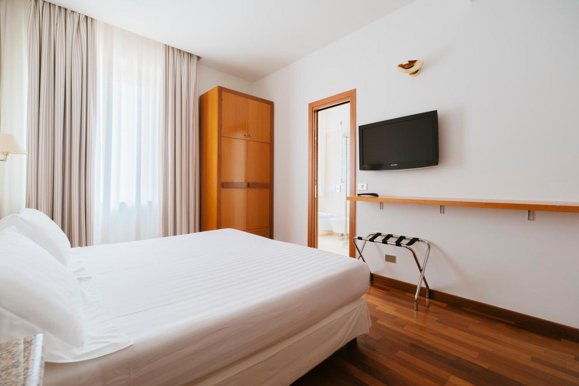 Hotel Miramare Civitanova Marche Esterno foto