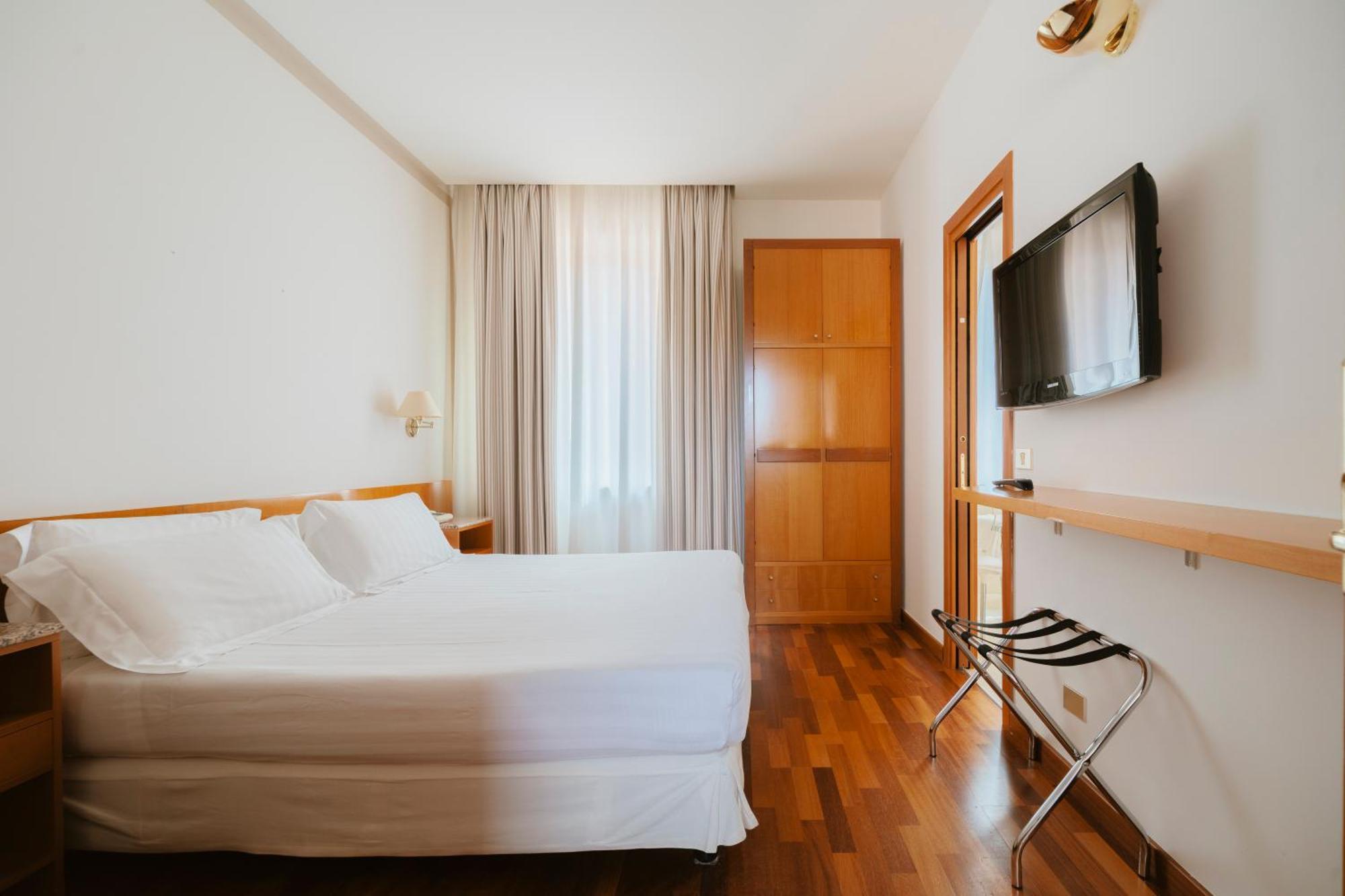 Hotel Miramare Civitanova Marche Esterno foto
